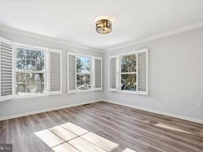 6 Edison Lane, Doylestown PA 18901