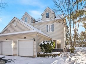6 Edison Lane, Doylestown PA 18901
