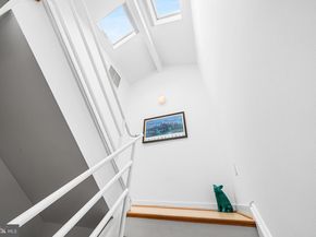 114 Bainbridge Street, Philadelphia PA 19147