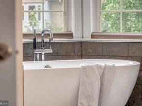 1500 N Colonial Terrace, Arlington VA 22209