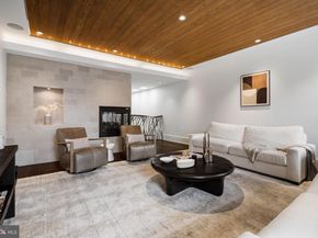 2041 Locust Street, Philadelphia PA 19103