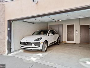 2041 Locust Street, Philadelphia PA 19103