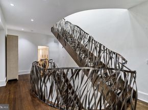 2041 Locust Street, Philadelphia PA 19103