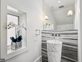 2041 Locust Street, Philadelphia PA 19103