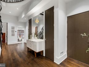 2041 Locust Street, Philadelphia PA 19103