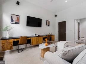 2041 Locust Street, Philadelphia PA 19103