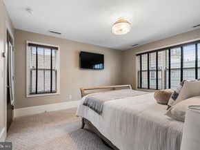 2041 Locust Street, Philadelphia PA 19103