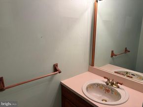 1706 Julie Court, Bensalem PA 19020