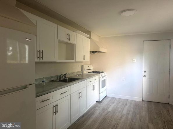 2336 S 72nd Street, Philadelphia PA 19142