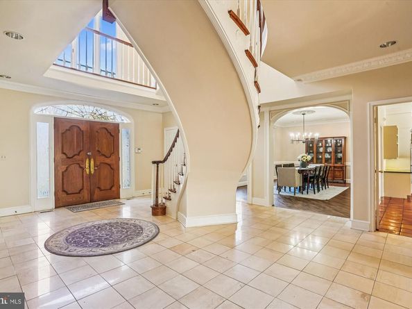 9939 Bentcross Drive, Potomac MD 20854