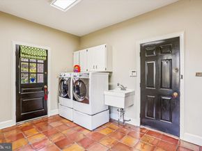 9939 Bentcross Drive, Potomac MD 20854