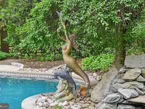 9939 Bentcross Drive, Potomac MD 20854