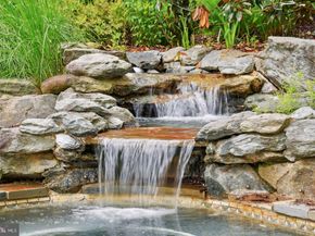 9939 Bentcross Drive, Potomac MD 20854