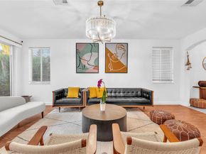 1059 Golden Cane Dr, Weston FL 33327