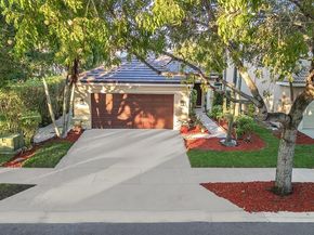 1059 Golden Cane Dr, Weston FL 33327