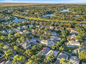 1059 Golden Cane Dr, Weston FL 33327