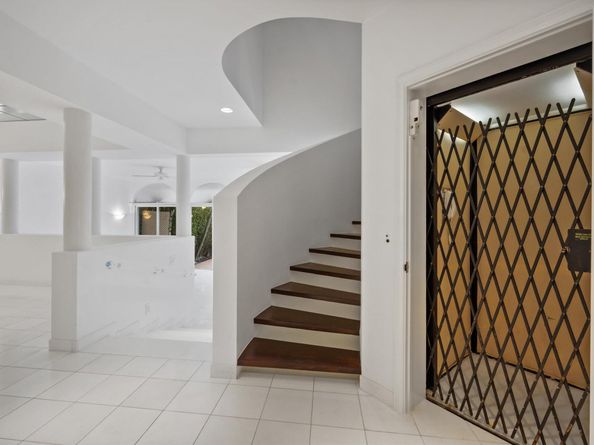 265 Everglade Avenue, Palm Beach FL 33480