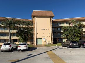 300 Village Green Circle S 406, Palm Springs FL 33461