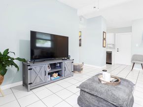 5241 NE 16th Terrace E, Pompano Beach FL 33064