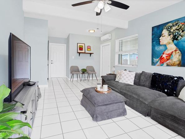 5241 NE 16th Terrace E, Pompano Beach FL 33064