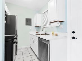 5241 NE 16th Terrace E, Pompano Beach FL 33064