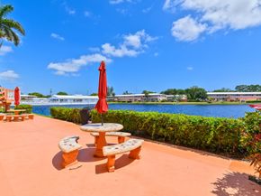 901 SW 11th Ave 16H, Hallandale Beach FL 33009