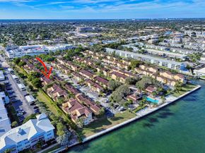 1040 Lake Shore Dr 203, Lake Park FL 33403
