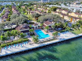 1040 Lake Shore Dr 203, Lake Park FL 33403