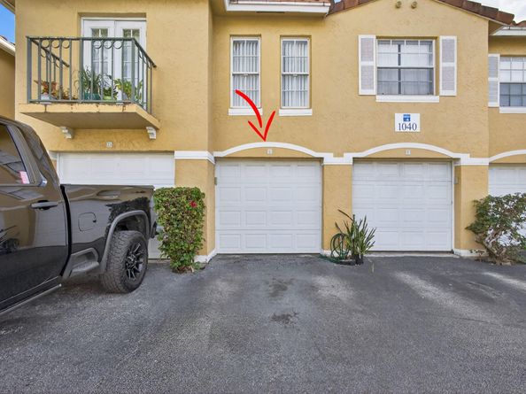 1040 Lake Shore Dr 203, Lake Park FL 33403