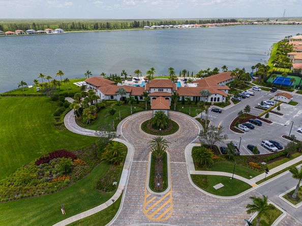 12155 N Baypoint Cir, Parkland FL 33076