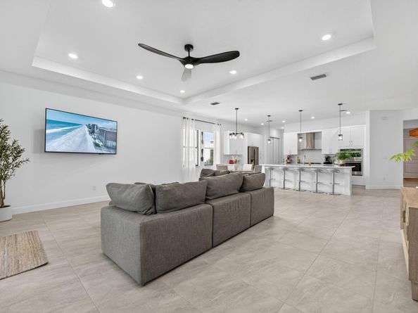 12155 N Baypoint Cir, Parkland FL 33076