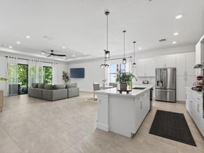 12155 N Baypoint Cir, Parkland FL 33076