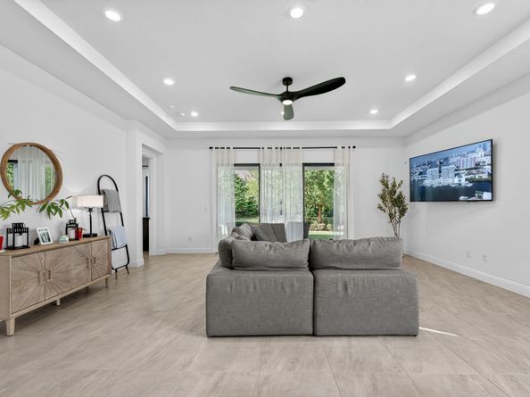 12155 N Baypoint Cir, Parkland FL 33076