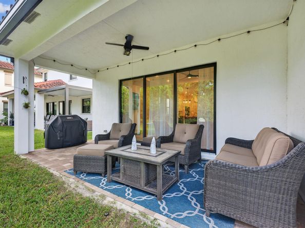 12155 N Baypoint Cir, Parkland FL 33076