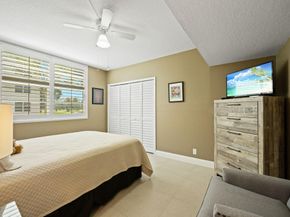 555 Oaks Ln 112, Pompano Beach FL 33069