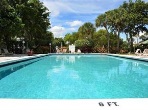 555 Oaks Ln 112, Pompano Beach FL 33069