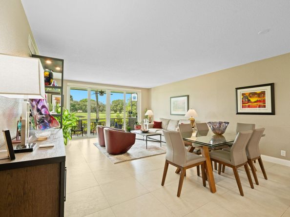 555 Oaks Ln 112, Pompano Beach FL 33069
