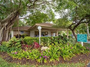 555 Oaks Ln 112, Pompano Beach FL 33069
