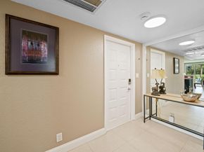555 Oaks Ln 112, Pompano Beach FL 33069