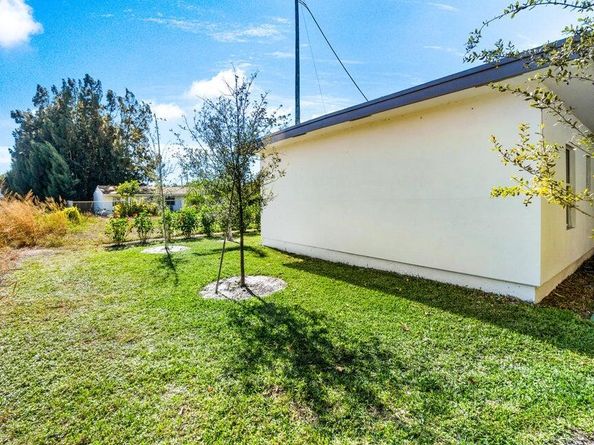 4400 Greenwood Avenue, West Palm Beach FL 33407