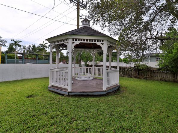 3100 NW 43rd Pl, Fort Lauderdale FL 33309