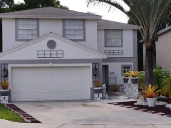 110 E Riverbend Dr