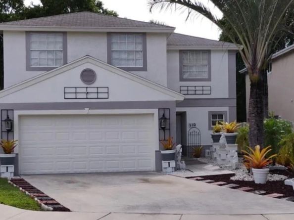 110 E Riverbend Dr, Sunrise FL 33326