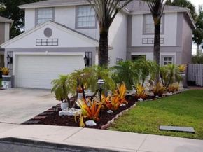 110 E Riverbend Dr, Sunrise FL 33326