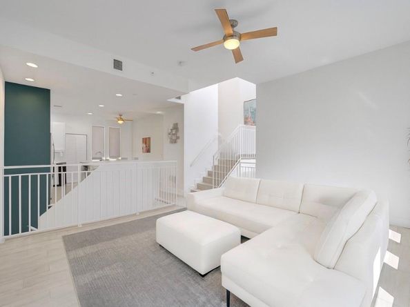 703 SE 16th Ct, Fort Lauderdale FL 33316