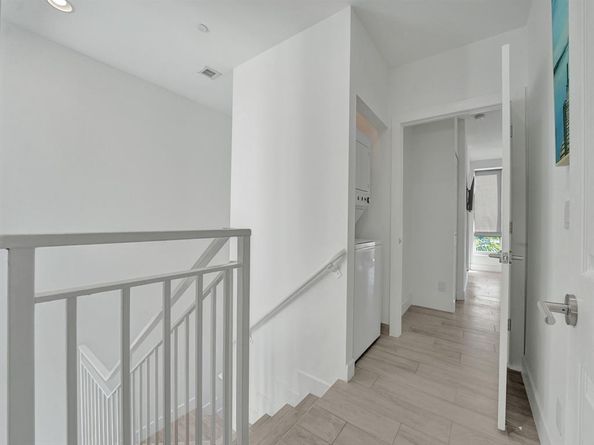 703 SE 16th Ct, Fort Lauderdale FL 33316