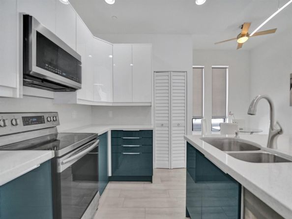 703 SE 16th Ct, Fort Lauderdale FL 33316