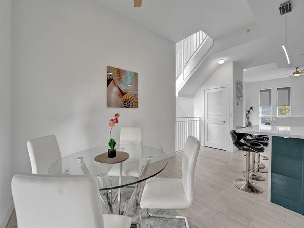 703 SE 16th Ct, Fort Lauderdale FL 33316