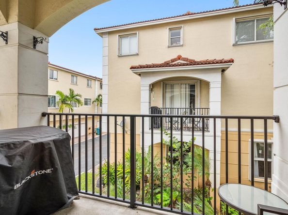 2897 S Greenleaf Circle, Boynton Beach FL 33426