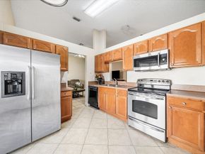 16 Ripley Way, Boynton Beach FL 33426